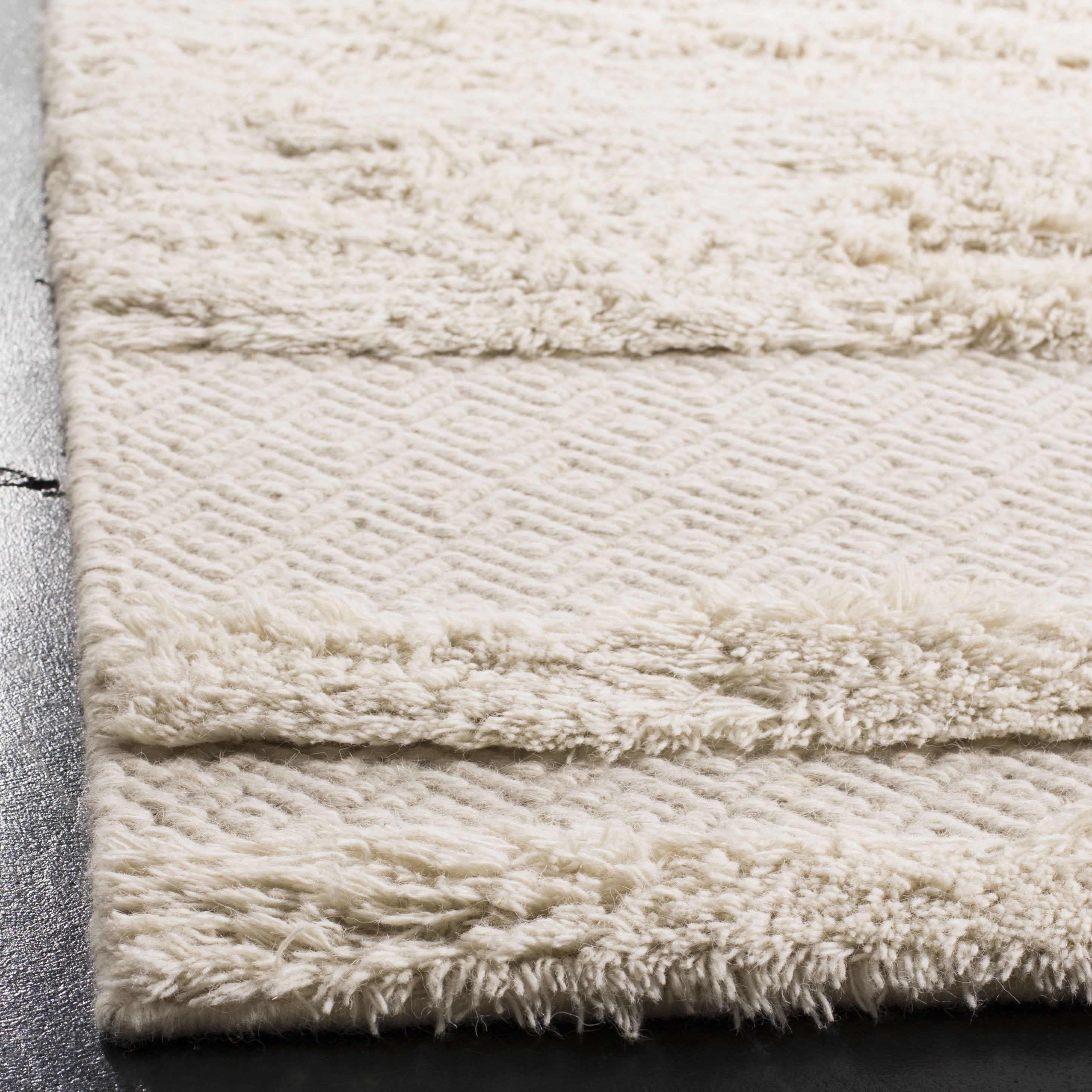 SAFAVIEH Kenya Anrai Solid Area Rug, Ivory, 3' x 5'