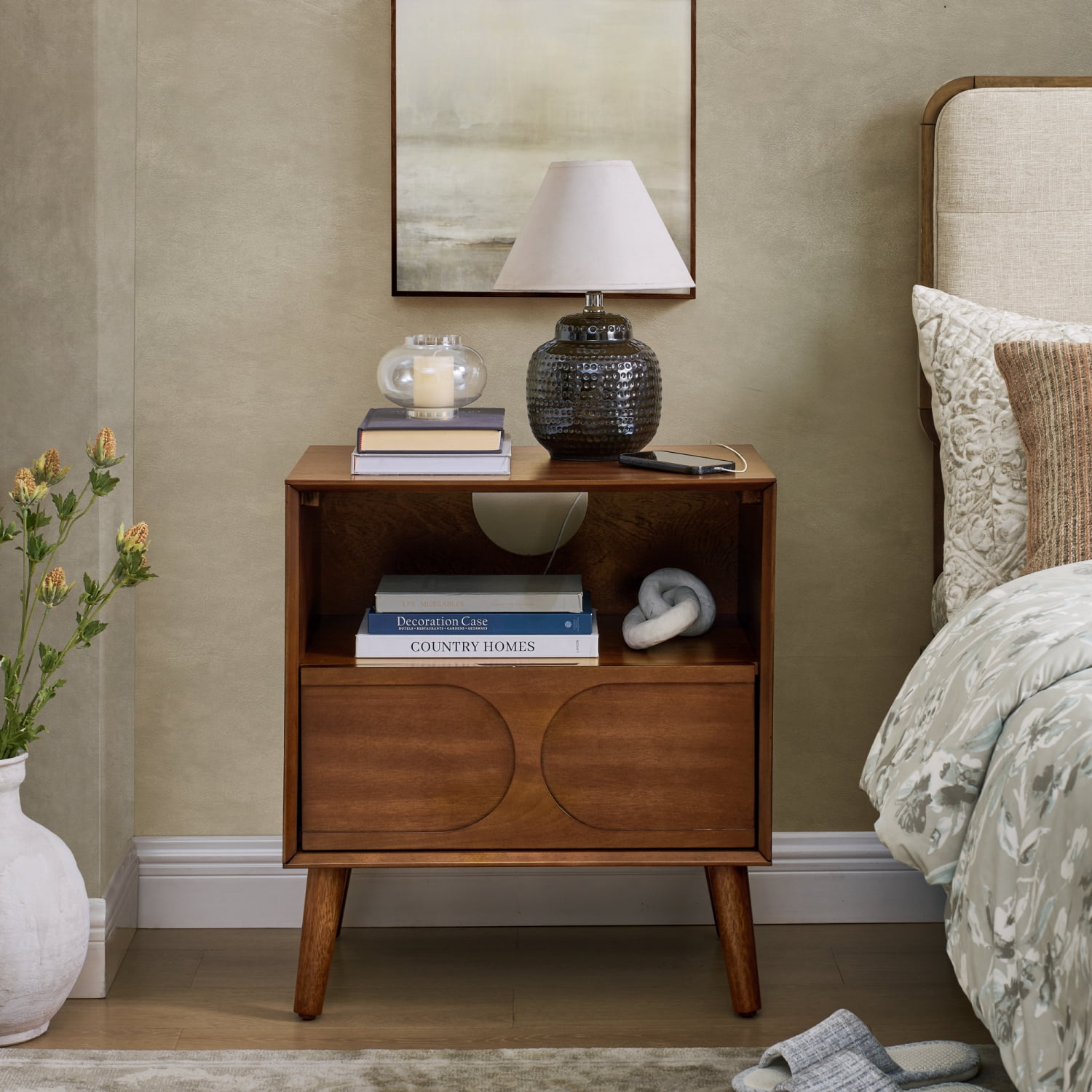 Mid Century Modern Fluted Nightstand with USB Charging Station, 4 Solid Wood Legs, and Farmhouse Style Storage Walnut Brown Retro Decor for Living Rooms & Bedrooms