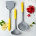 thumbnail image 3 of Bâton Silicone Utensils Jaune Set, 3 of 5