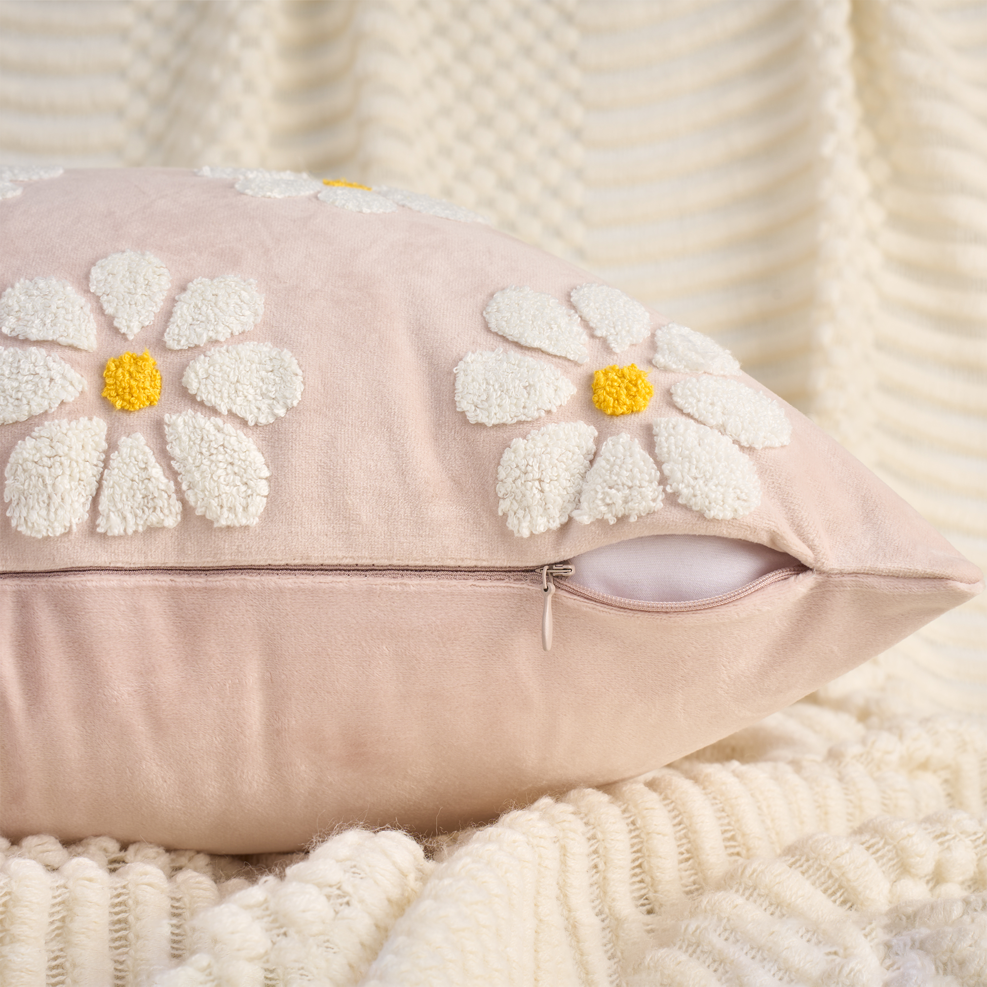 Unique Bargains Velvet Daisy Embroidery Pillow Covers Set of 2 Pink 18" x 18"
