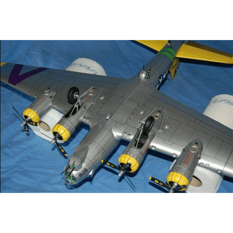 1:47 Scale B-17 Flying Fortress Heavy bomber Aircraft Model Handcraft Paper Model  Kit For Boeing (Unassembled Kit ) 