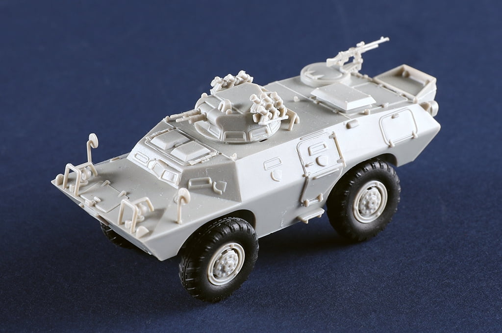 Trumpeter 7440 M706 Commando Armored Car 1/72 Scale Plastic Model Kit