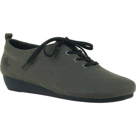 

Women s OTBT Wilna Wedge Shoe Green Fabric Knit 8 M