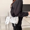 thumbnail image 3 of Bolso de hombro con tachuelas de remache de cuero PU para mujer Bolso de mensajero con cremallera (Blanco) Hugtrwg Para estrenar, 3 of 9