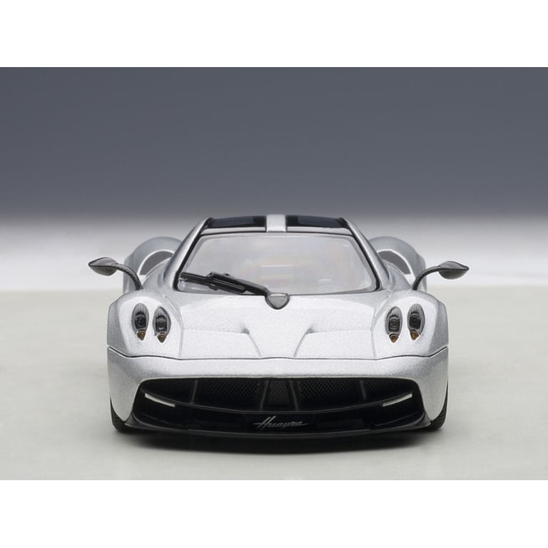 Pagani Huayra Metallic Silver 1/43 Diecast Model Car by Autoart