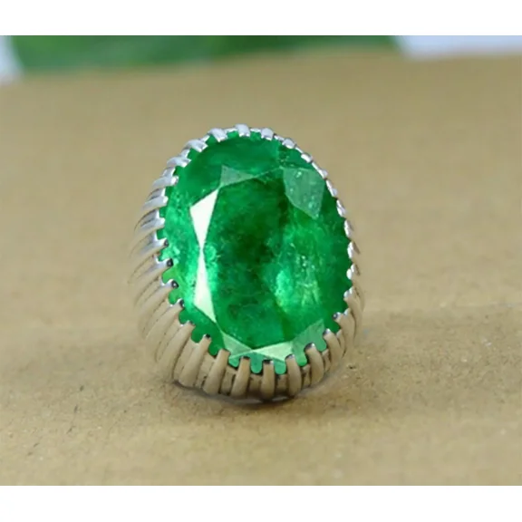 925 Sterling Silver Natural Green Emerald Corundum Cut Gemstone Men's Ring
