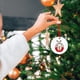 thumbnail image 4 of Decoraciones Del Árbol de Navidad con 26 Letras Del Alfabeto, Rojo Acrílico Fawn Colgante Ornamentos para el Hogar, Decoración Personalizada Del Árbol de Navidad para la Temporada de Vacaciones, 4 of 4