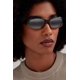 thumbnail image 3 of Gafas de sol Maui Jim Punchbowl polarizadas rectangulares pequeñas, 3 of 7