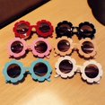 thumbnail image 3 of Ins super fire the same personality small flower candy color wild children sunglasses, 3 of 6