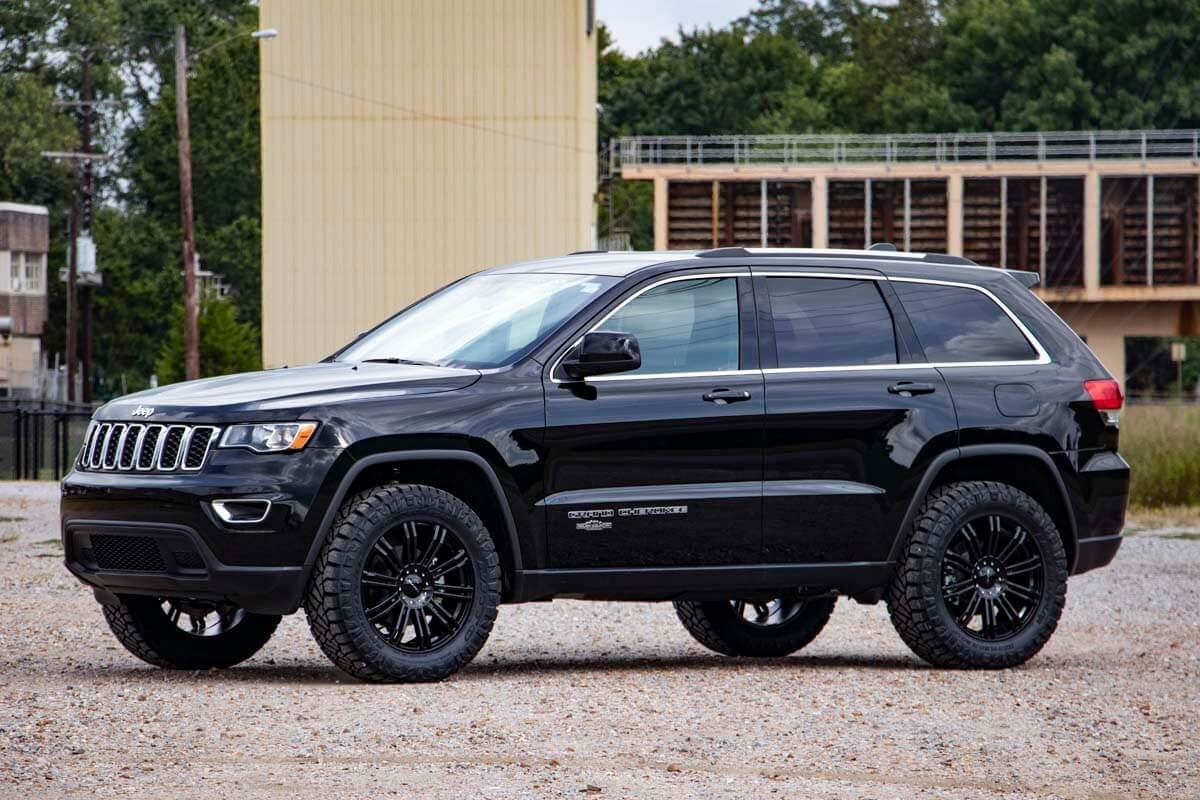 Rough Country 2.5 Lift Kit w/N3 Struts for 16-22 Jeep Grand Cherokee WK2 - 91430 Fits select: 2021 JEEP GRAND CHEROKEE LIMITED