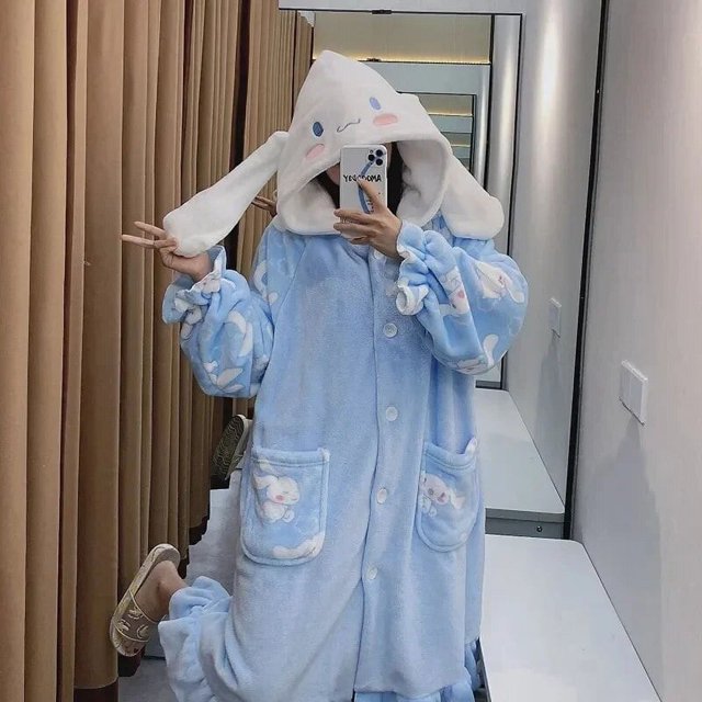 Pijamas Kawaii Sanrio Kuromi Cinnamoroll My Melody para mujer, ropa de dormir de felpa, bata con capucha, lindo camisón largo de felpa, regalo