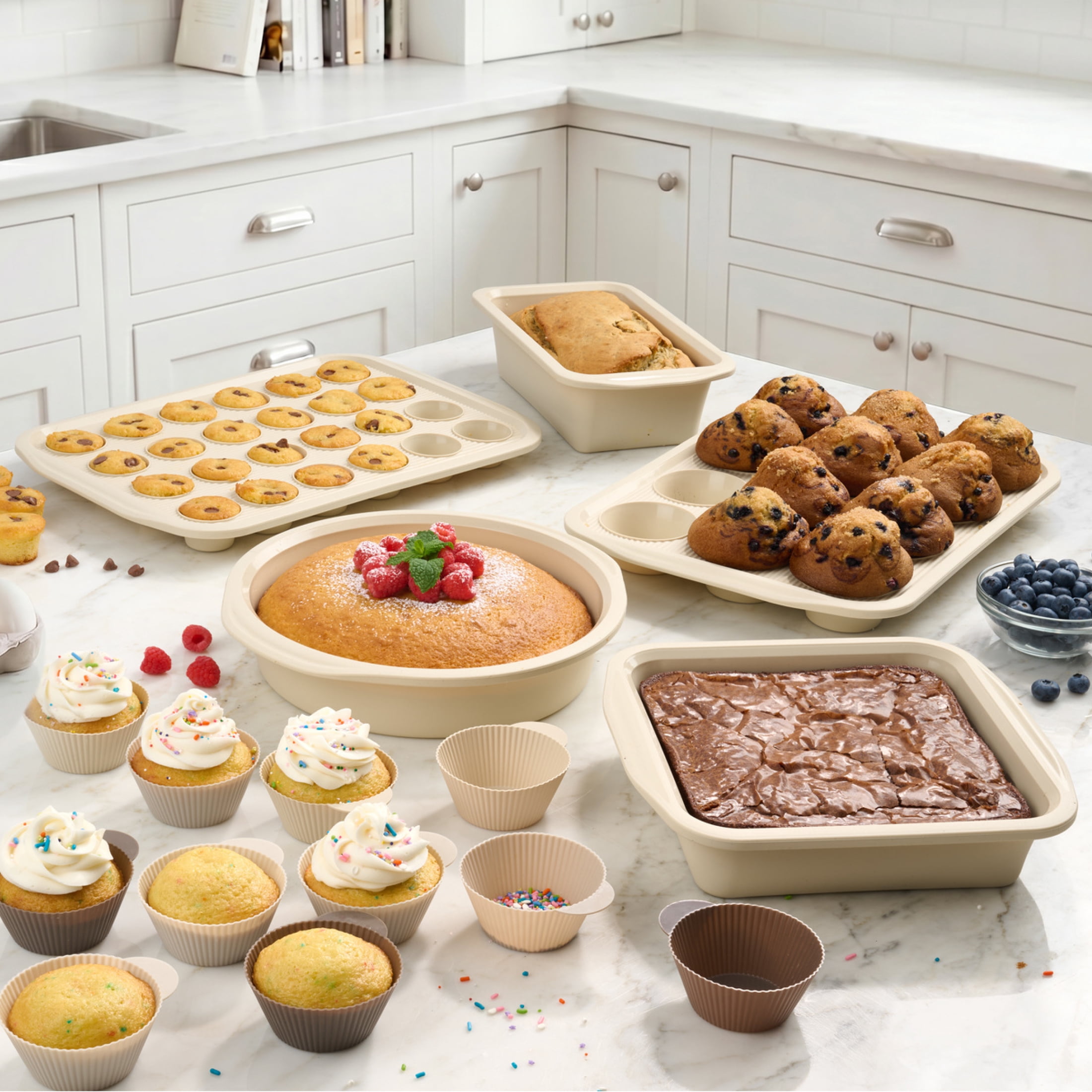 Mainstays 17-Piece Silicone Bakeware Set with Reinforced Steel Frame and Reusable Baking Cups, Papyrus Beige