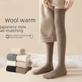 thumbnail image 3 of Calcetines altos cálidos de terciopelo grueso de otoño e invierno para mujer, calcetines blancos con almohadillas para la rodilla, calcetines antideslizantes por encima de la rodilla, 3 of 5