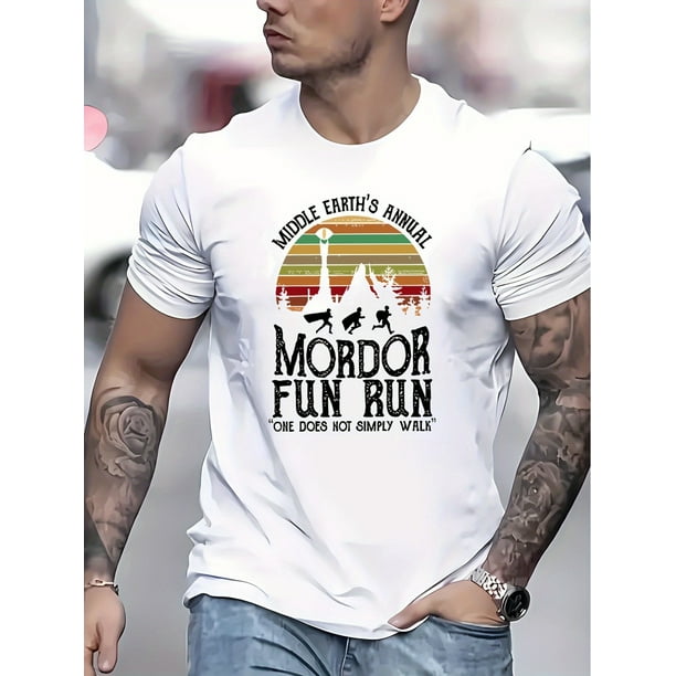 Camiseta informal de verano para hombre, cuello redondo, mezcla de algodón y elastano, manga corta, tejido de punto, corte regular, con estampado gráfico "Mordor Fun Run". Ropa informal de verano | Ca