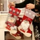 thumbnail image 3 of Colgante de calcetín de Feliz Navidad tejido, calcetín suave, caramelo, postre, merienda, bolsa de regalo, Año Nuevo para chimenea familiar al Kits de decoración para fiestas Muñeco de nieve estilo Matsuzay HA009405-02B, 3 of 6
