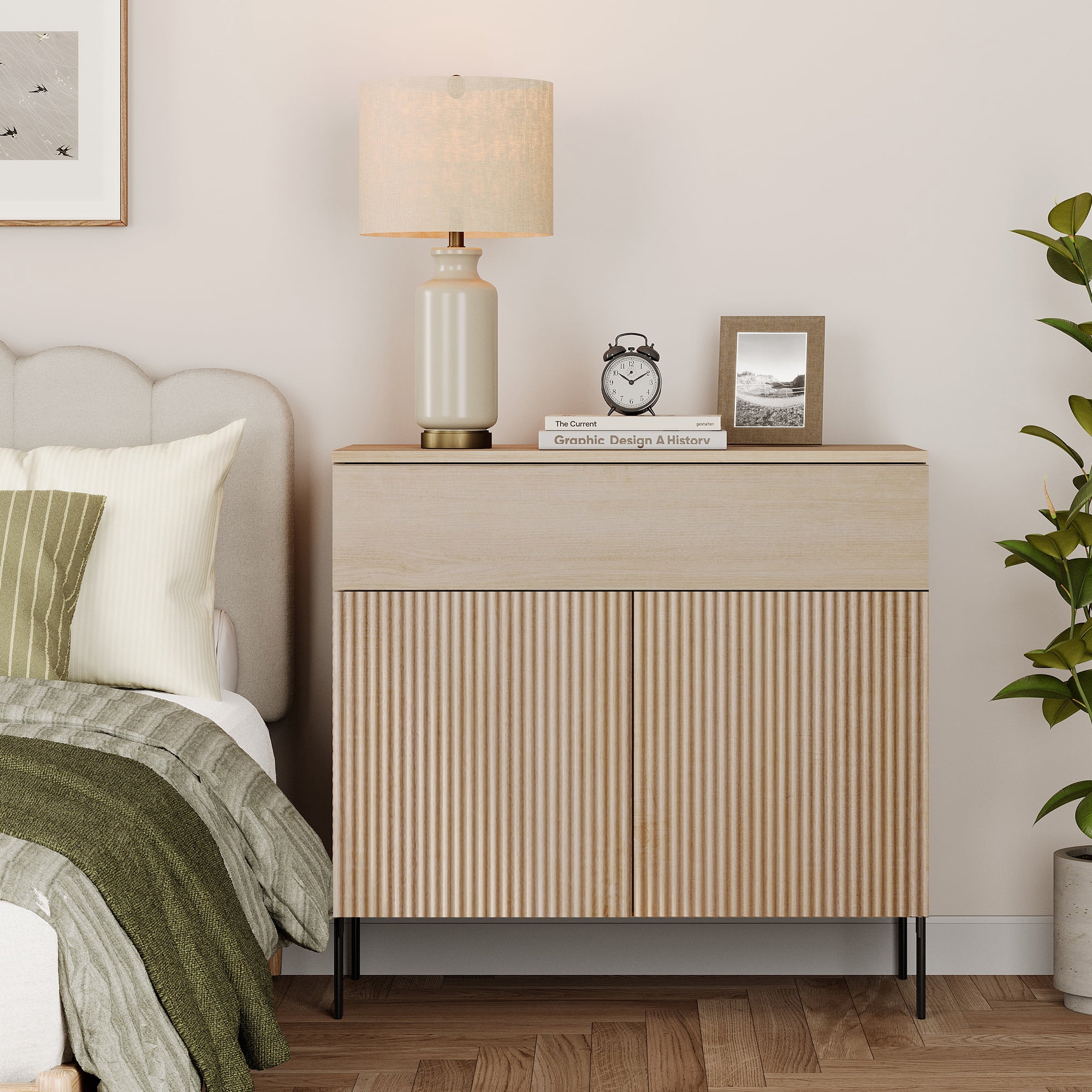 Modern Minimalist Nightstand,31.5" Wood End Table,Reeded Design Bedside Table for Bedroom, Living Room,Entryway