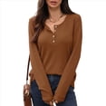 thumbnail image 3 of Blusas de Mujer, Corte Entallado, Cuello en V, Botones, Camisa Henley Color Caramelo XL, 3 of 10