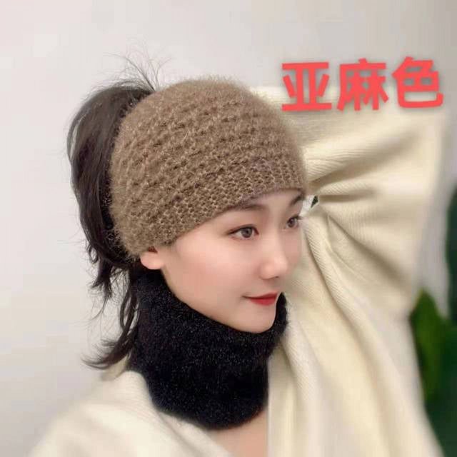 LinYooLi Bonnet d'Hiver Épais de Haute Qualité Creux Queue de Cheval pour Femmes 2022 Automne Chaud Bonnets Tricotés pour Femmes Cache-Oreilles