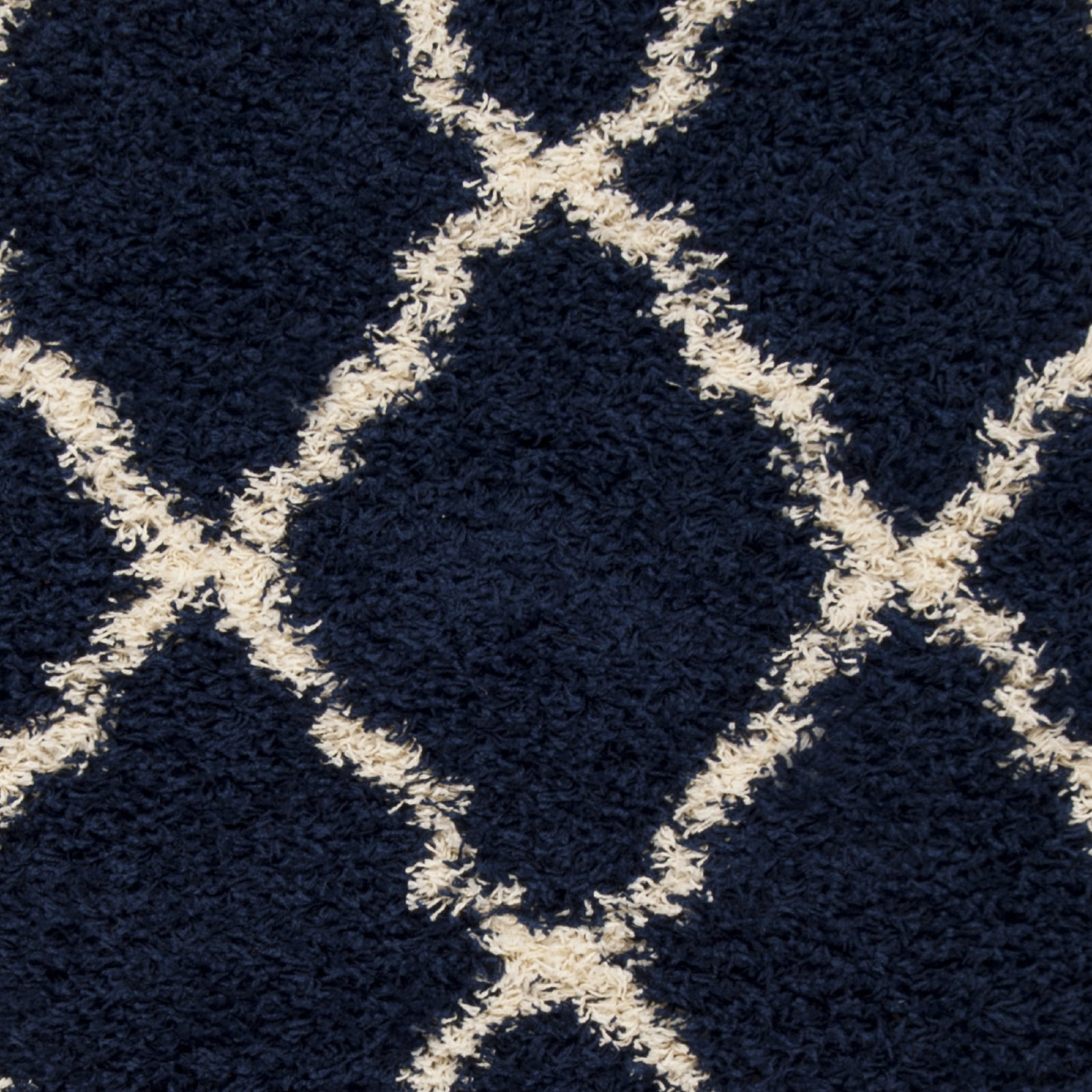 SAFAVIEH Daley Geometric Plush Shag Area Rug, Navy/Ivory, 4' x 6'