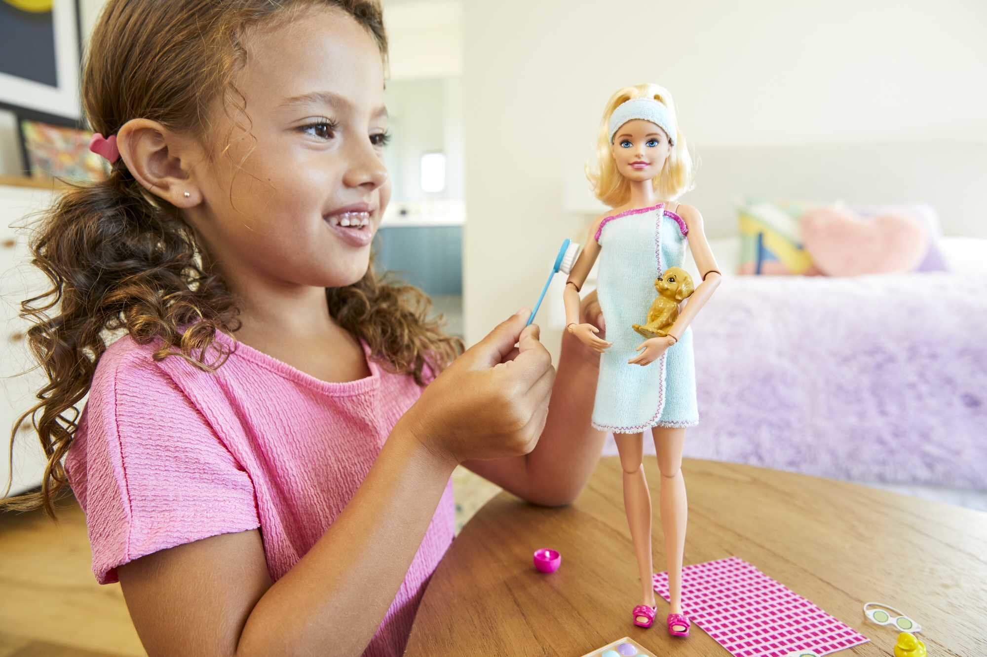 Barbie Spa Doll Set with Puppy & 9 Accessories Including Rubber Duck & Neck Pillow, Blonde Doll