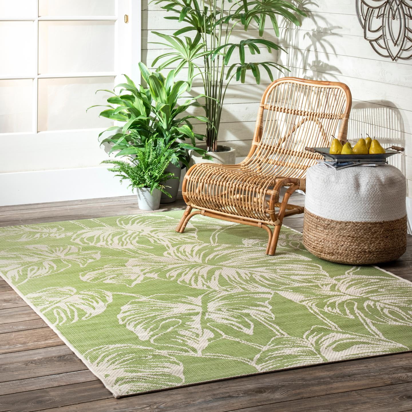 nuLOOM Belle Palm Leaves Indoor/Outdoor Area Rug