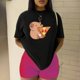 thumbnail image 3 of Playera Blusa De Capibara Comiendo Pizza Ropa Divertida Para Mujer Capibara Color Negro Talla Grande Marca Emil SaEs, 3 of 4