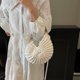 thumbnail image 5 of Bolso Bandolera Con Cadena Perlas Hombro Playa Tejido A Mano Concha Mujer () Blanco, 5 of 8