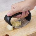 thumbnail image 1 of Anillo manual Prensa de ajo Herramientas de frutas y verduras Utensilios de cocina, 11 Feliz Sencillez, 1 of 3