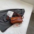 thumbnail image 2 of Bolso de cuero PU para axila impermeable para mujer bolsas de viaje con cierre de hebilla de gran capacidad (marrón), 2 of 6