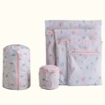 thumbnail image 4 of Juego de 5 bolsas de lavandería con cremallera para el hogar, ideales para guardar ropa interior, sujetadores, lencería y bragas (fondo de árbol)., 4 of 7
