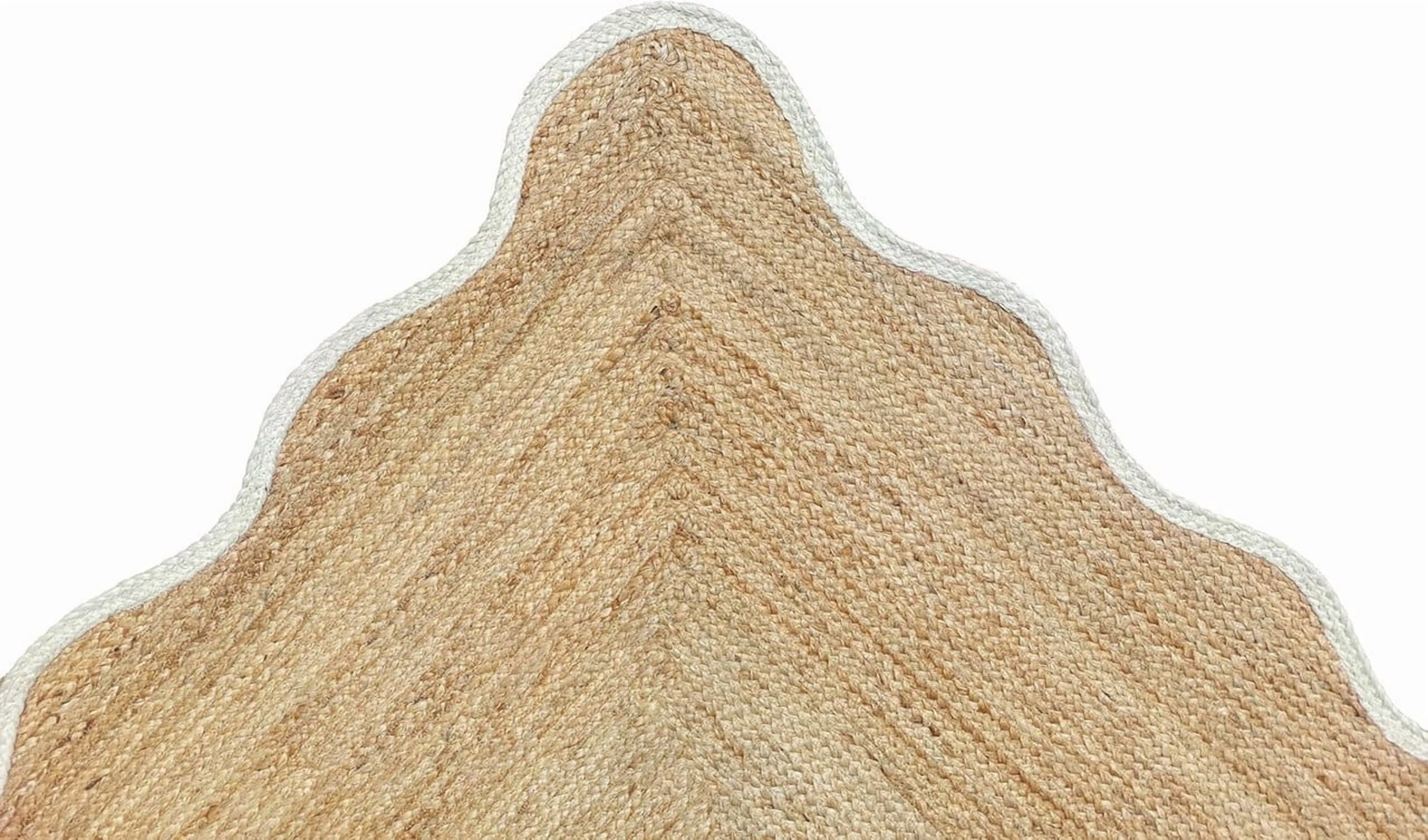 KLAVATE Natural Jute Hand Braided Scalloped Wave Edge Farmhouse Jute Rug