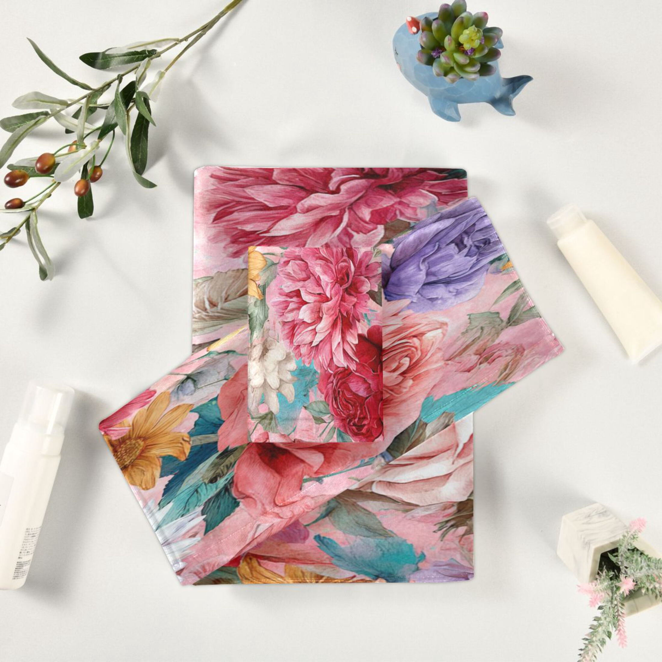 3 Sizes of Towel Sets Including Bath Towel Hand Towel and Washcloth for Daily Use Fantasy Art Floral Pattern