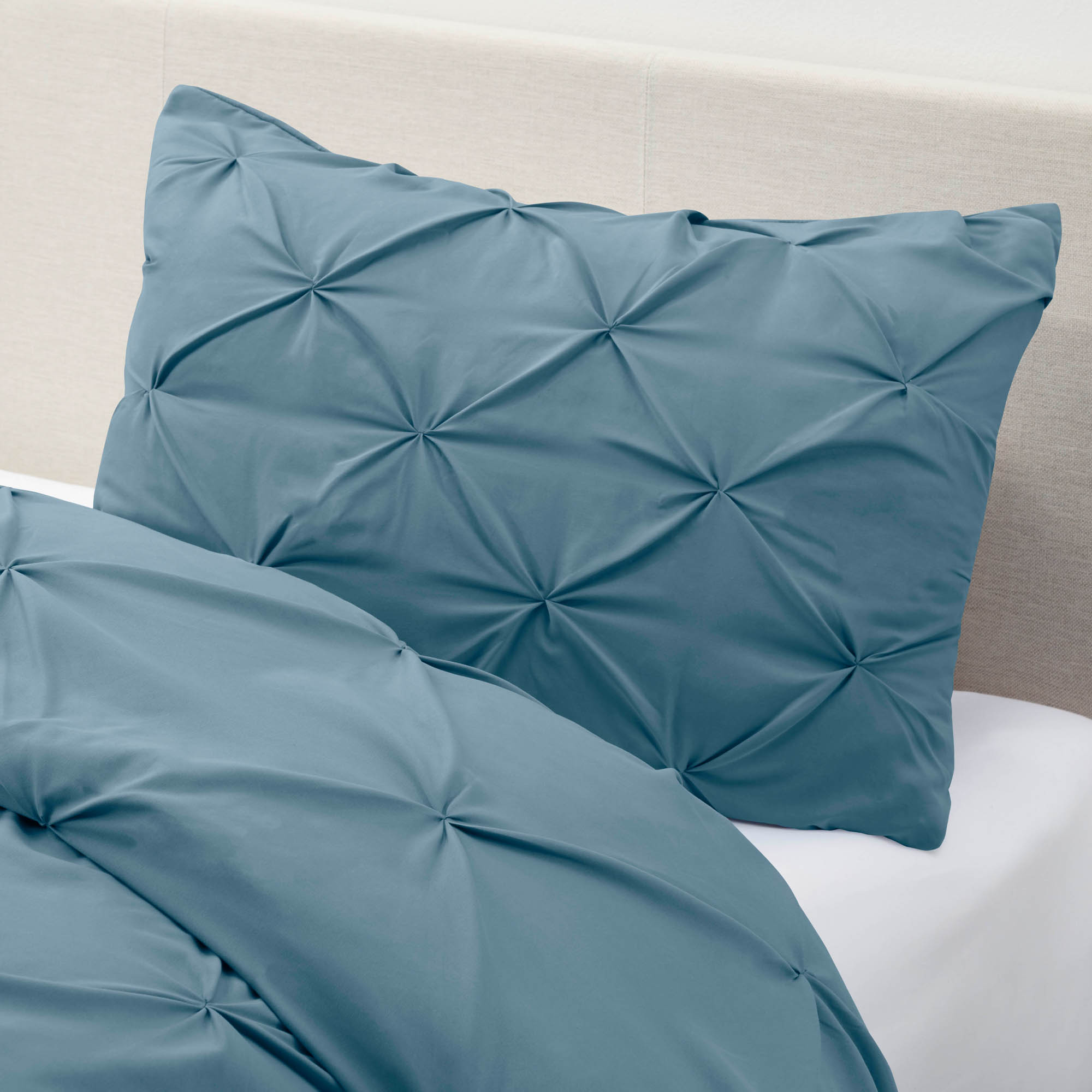 Nestl 2 Piece Pinch Pleated Pintuck Duvet Cover Set with Shams, Soft Microfiber,Button Closure Bedding Set, Twin - Blue Heaven