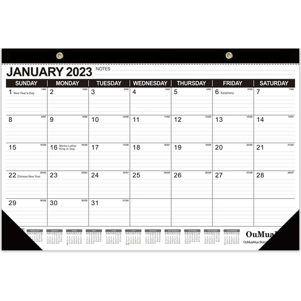 Desk Calendar 2023-2024: 17 x 11-1/2 Inches Monthly Pages Runs from