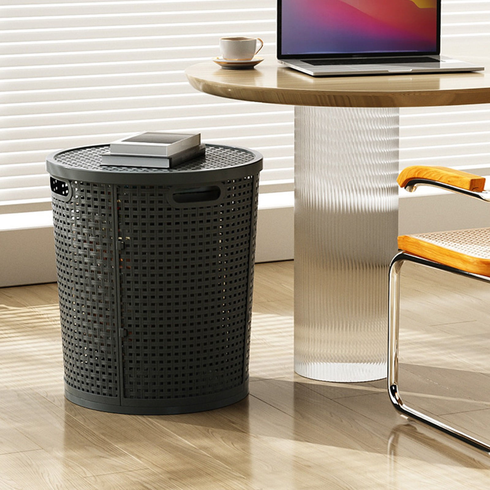 Laundry Hamper with Lid - Large Capacity Wicker Style Storage Basket for Clothes & Toys, Ventilated Design, Easy Carry Handles, Ideal for Bedroom & Bathroom, 1 Pack