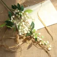 thumbnail image 3 of Rama de bayas artificiales, flores falsas de plástico, hojas, bayas decorativas, plantas de bayas rojas para decoración de Navidad y Año Nuevo, 3 of 5