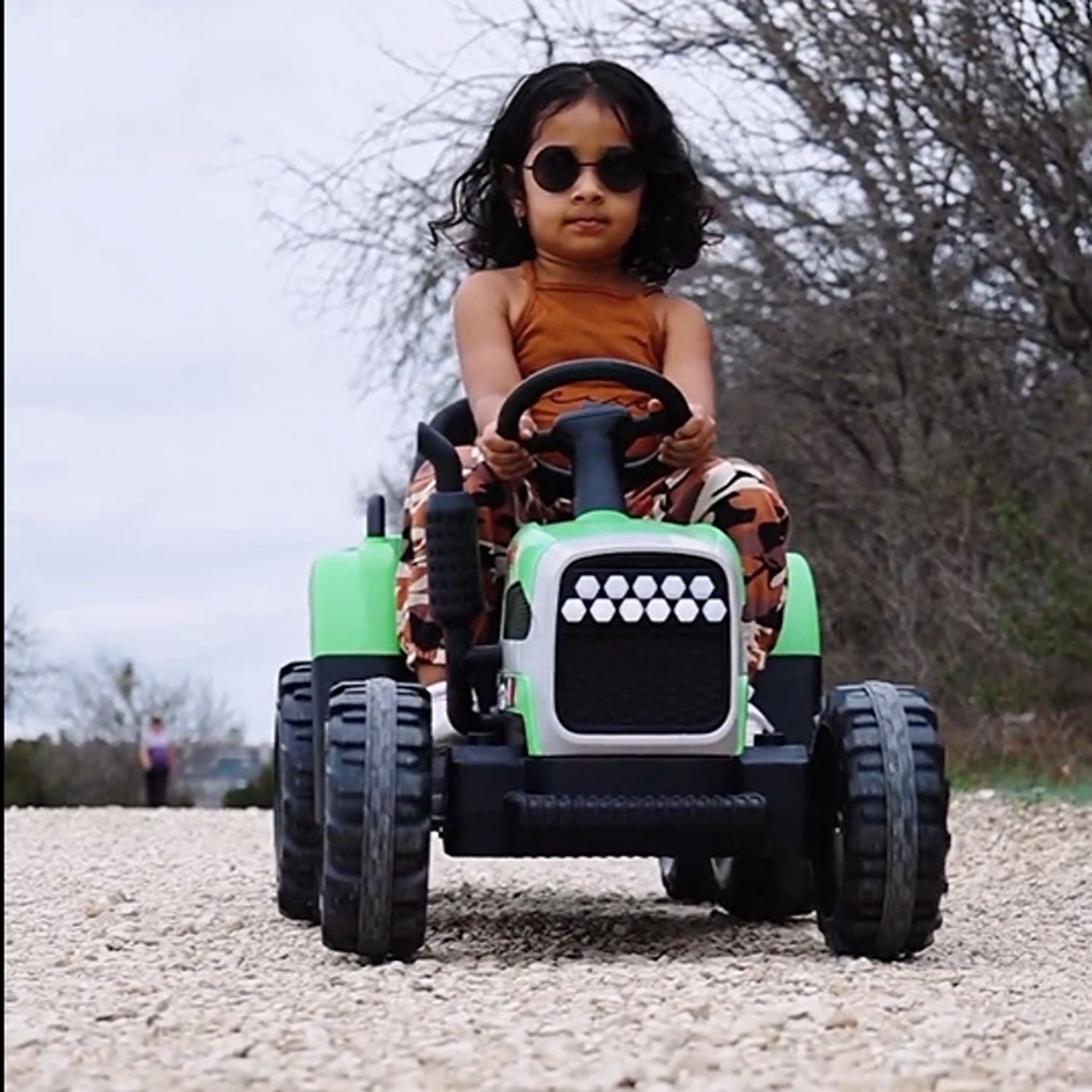 Funcid 12V Kids Ride on Tractor with Trailer 7AH Battery Powered Tractor Electric Car for Toddler, Ride on Toys Motorized Vehicle with Parents Remote Control, Bluetooth, 3 Speeds, 11-LED Lights Green