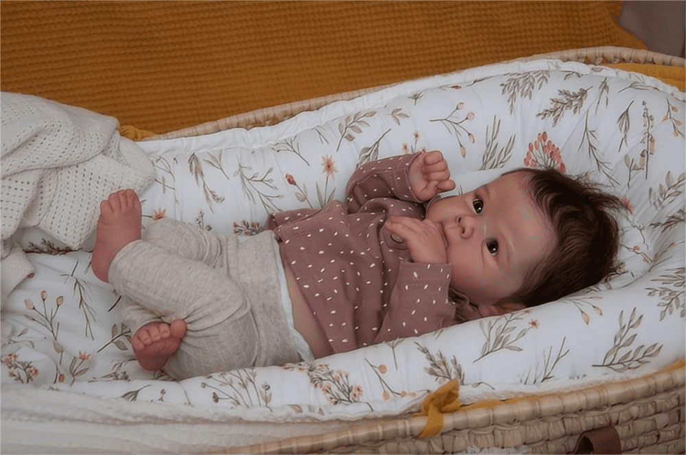 Lifelike Reborn Baby Dolls Bettie, 18 Inch Cute Newborn Baby Doll Poseable Real Life Baby Dolls Girls with Gift Box for 3+ Year Old