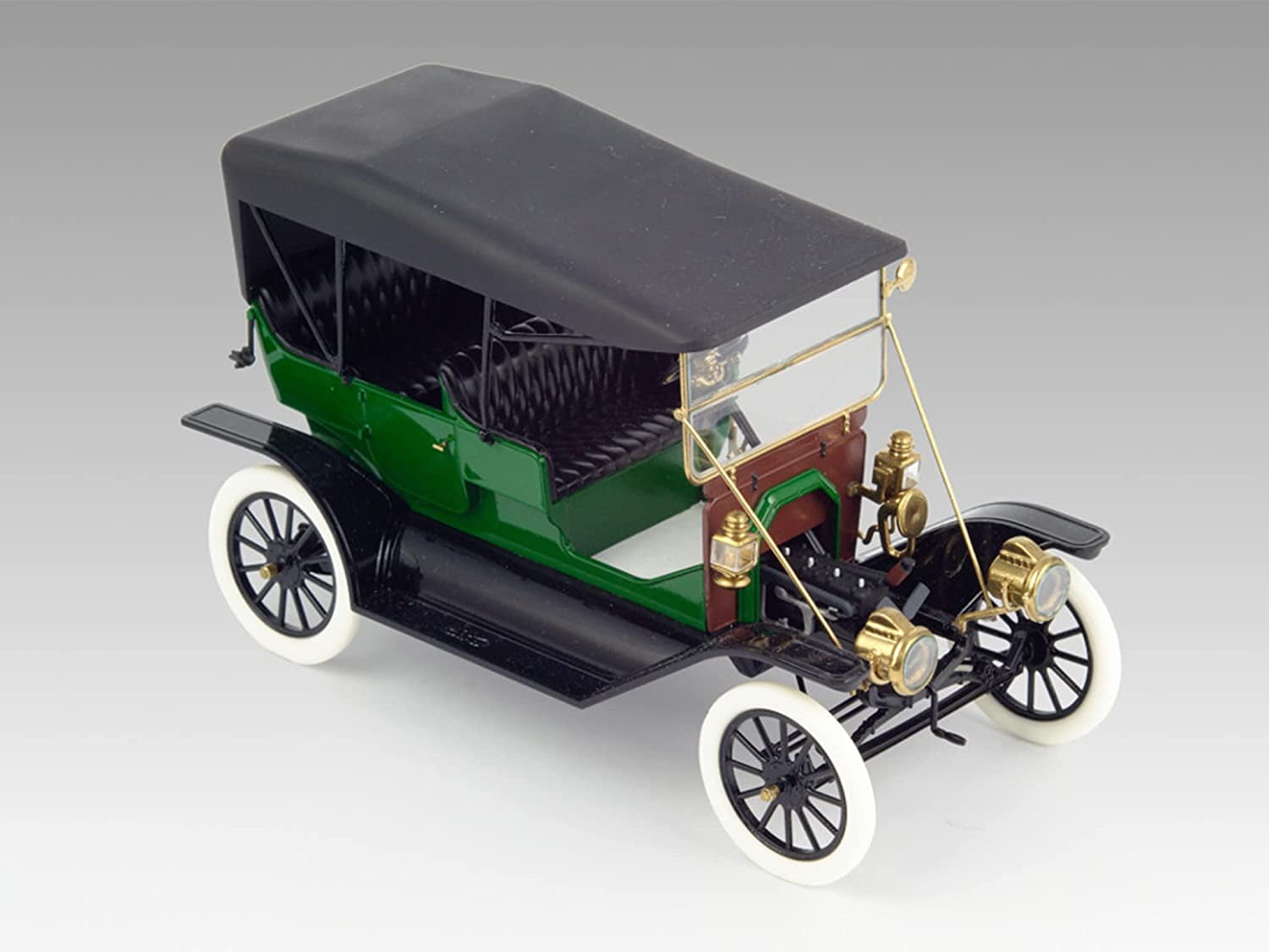 ICM Models Model T 1911 Touring American Passenger Car Model Kit