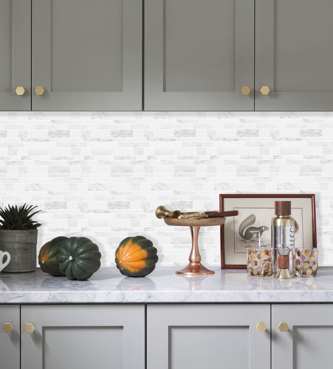 Peel and Stick White Marble Background Mosaic Tile Backsplash (10tiles/set)