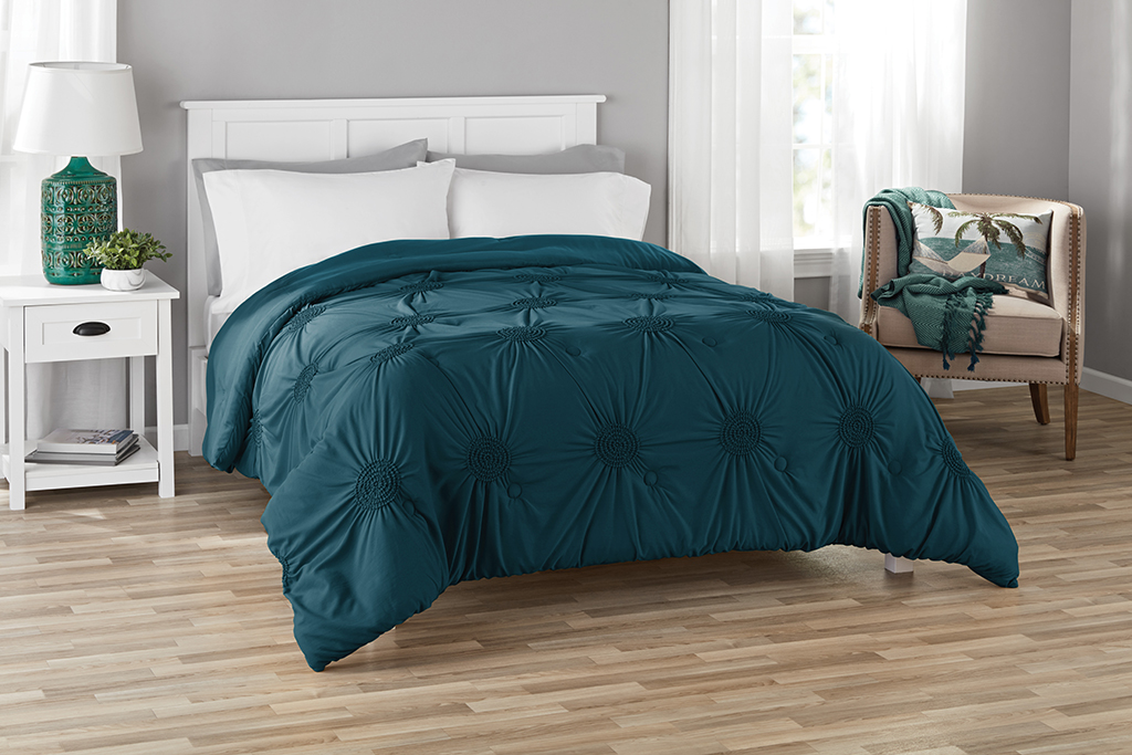 Mainstays Solid Microfiber Ruched Comforter in a Bag, King, Teal