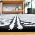 thumbnail image 4 of SAFAVIEH Capri Lucina Southwestern Area Rug, Ivory/Black, 6' x 6' Round, 4 of 8