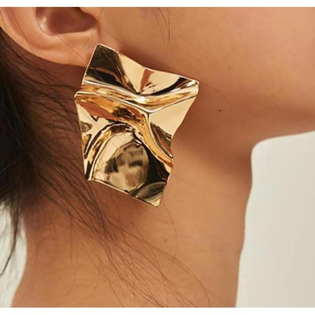 Fashionable, simple and personalized pleated trendy earrings, geometric, irregular, unique, mirror-like temperament, large earrings for women Couple jewelry Valentine's Day gift
