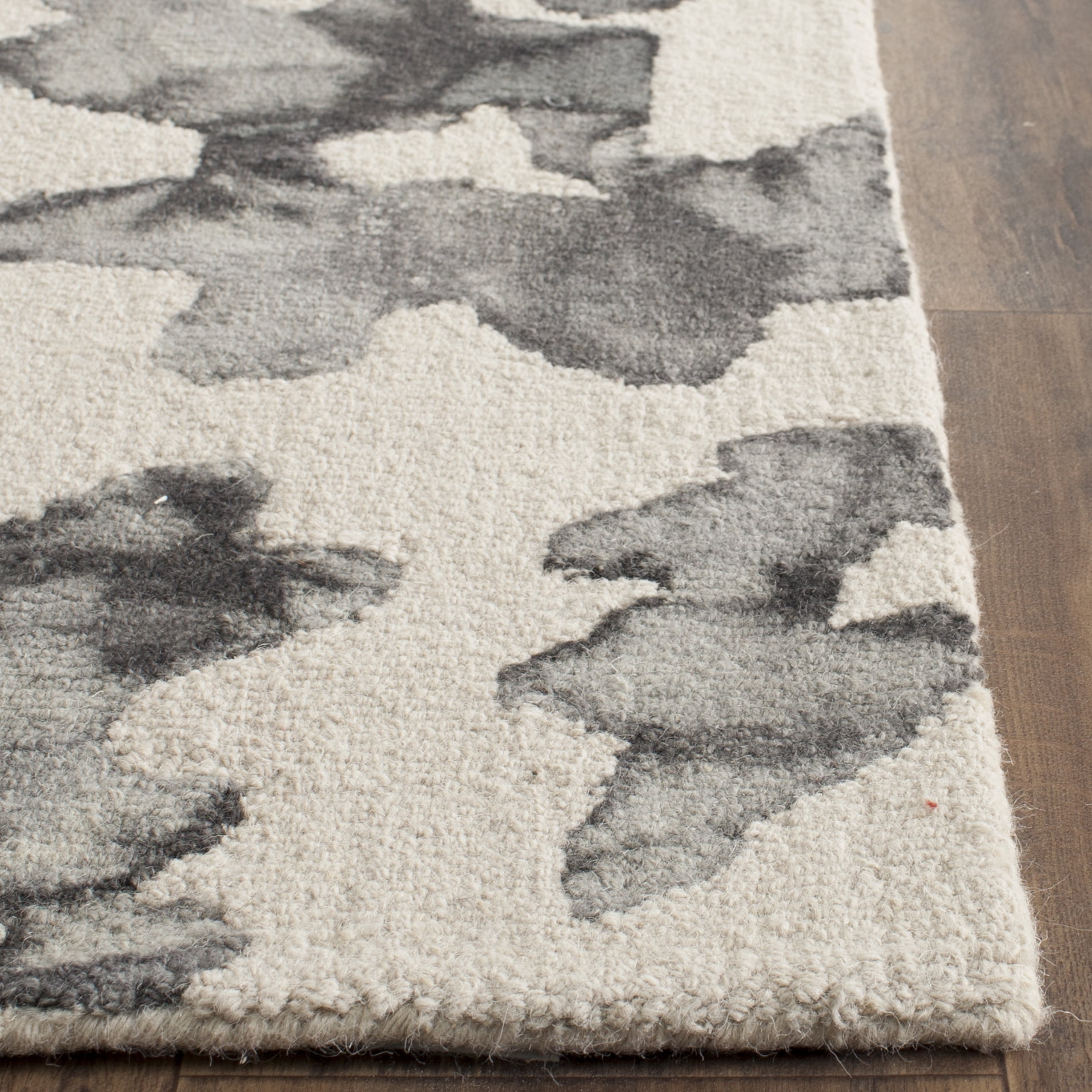 Safavieh Dip Dye Jennie Distressed Wool Runner Rug, Beige/Charcoal, 2'3" x 8'