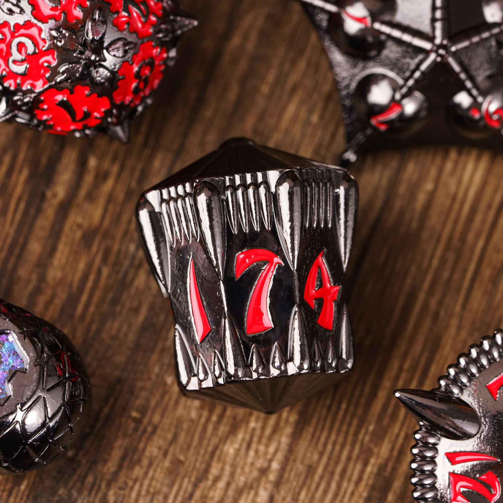 Cusdie Metal DND Dice Set, 7 die Metal Polyhedral D&D Dice Set Dragon Theme Dice for DND Dungeons and Dragons TTRPG Role Playing Games