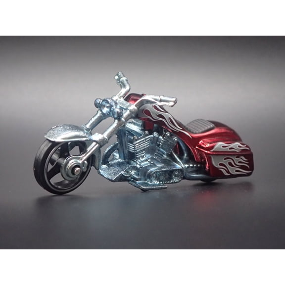 Open Box BAD BAGGER MOTORCYCLE RED HOT WHEELS 1:64 HW SCALE DIORAMA DIECAST MODEL CAR