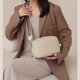thumbnail image 5 of Bolso bandolera para mujer, bolso pequeño de cuero para cámara, bolso cruzado con correa gruesa, bolso de hombro con triple cremallera, 5 of 7