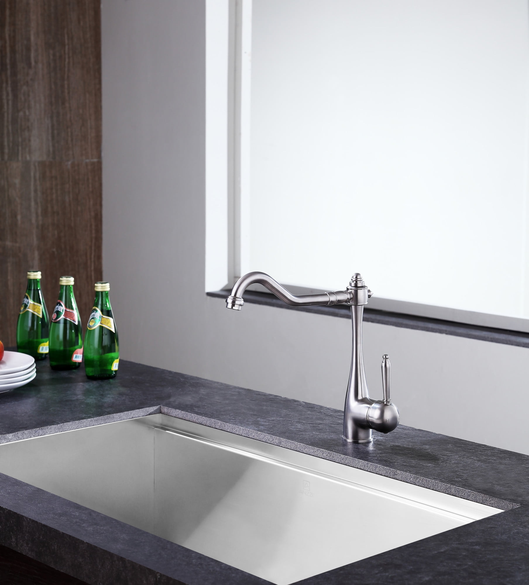 Patriarch Single Handle Standard Kitchen Faucet in Polished Chrome
