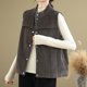 thumbnail image 4 of Xuyuer Women's Spring Fashion Sleeveless Button Down Tops, Lightweight Blouse for Layering, Business Casual Office Wear and Seasonal Wardrobe Transition, 4 of 7