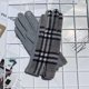 thumbnail image 1 of Guantes de montar de invierno para mujer, guantes de lana a cuadros, guantes cálidos para exteriores, guantes deportivos con pantalla táctil engrosados, 1 of 6